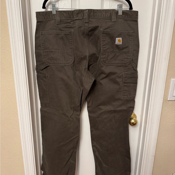 Carhartt dark brown 38x30 - Picture 2 of 3